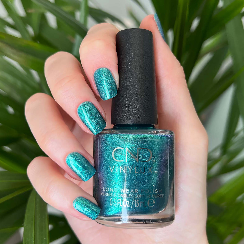 CND Vinylux Teal-Tricity | 0.5 oz / 15 mL