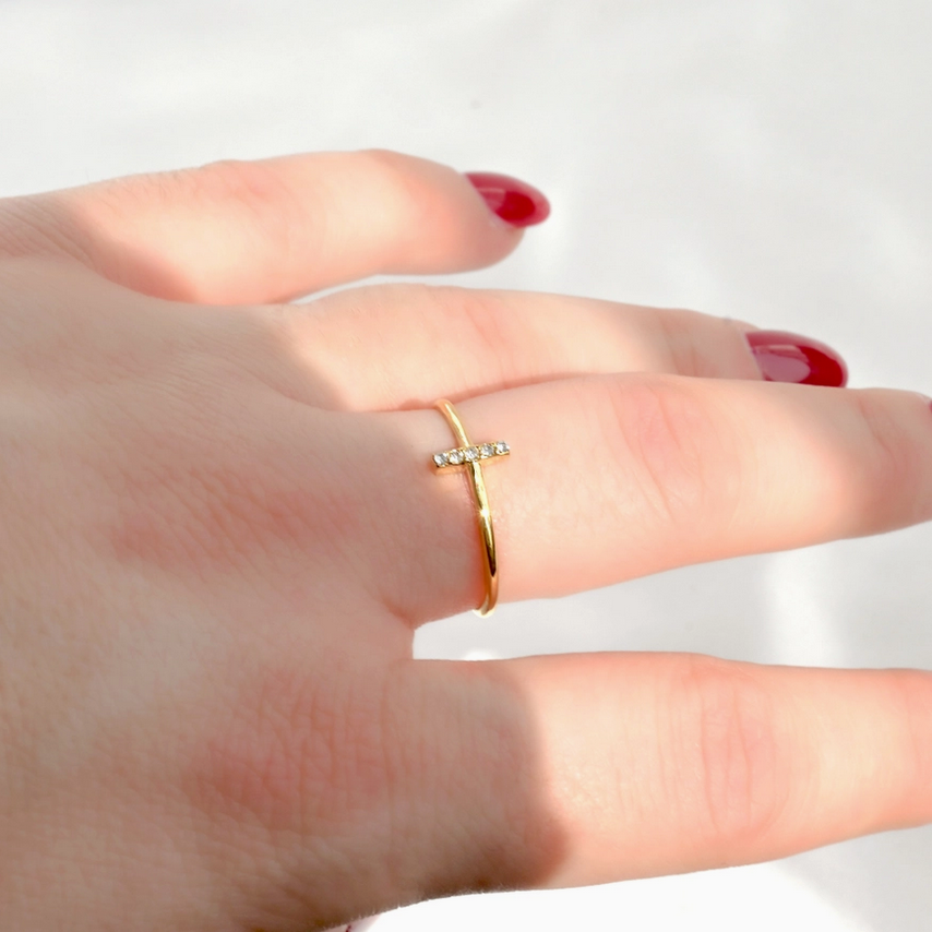 Diamond Bar Ring Gold