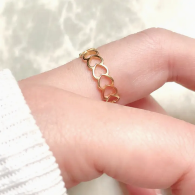 Dainty Heart Ring Gold