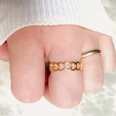 Dainty Heart Ring Gold