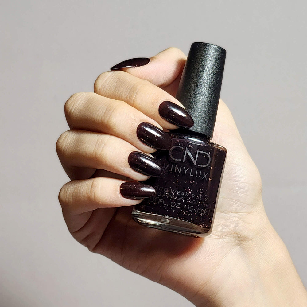 CND Vinylux Poison Plum | 0.5 oz / 15 mL