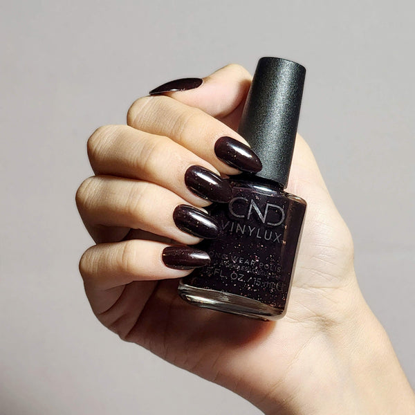 CND Vinylux Poison Plum | 0.5 oz / 15 mL