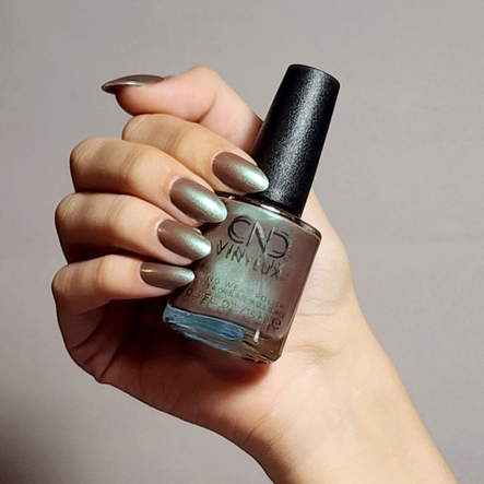 CND Vinylux Frostbite | 0.5 oz / 15 mL